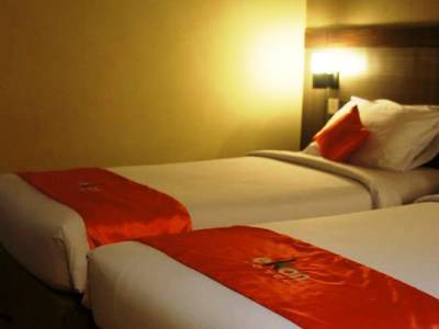 Ekon Hotel Джокьякарта Экстерьер фото